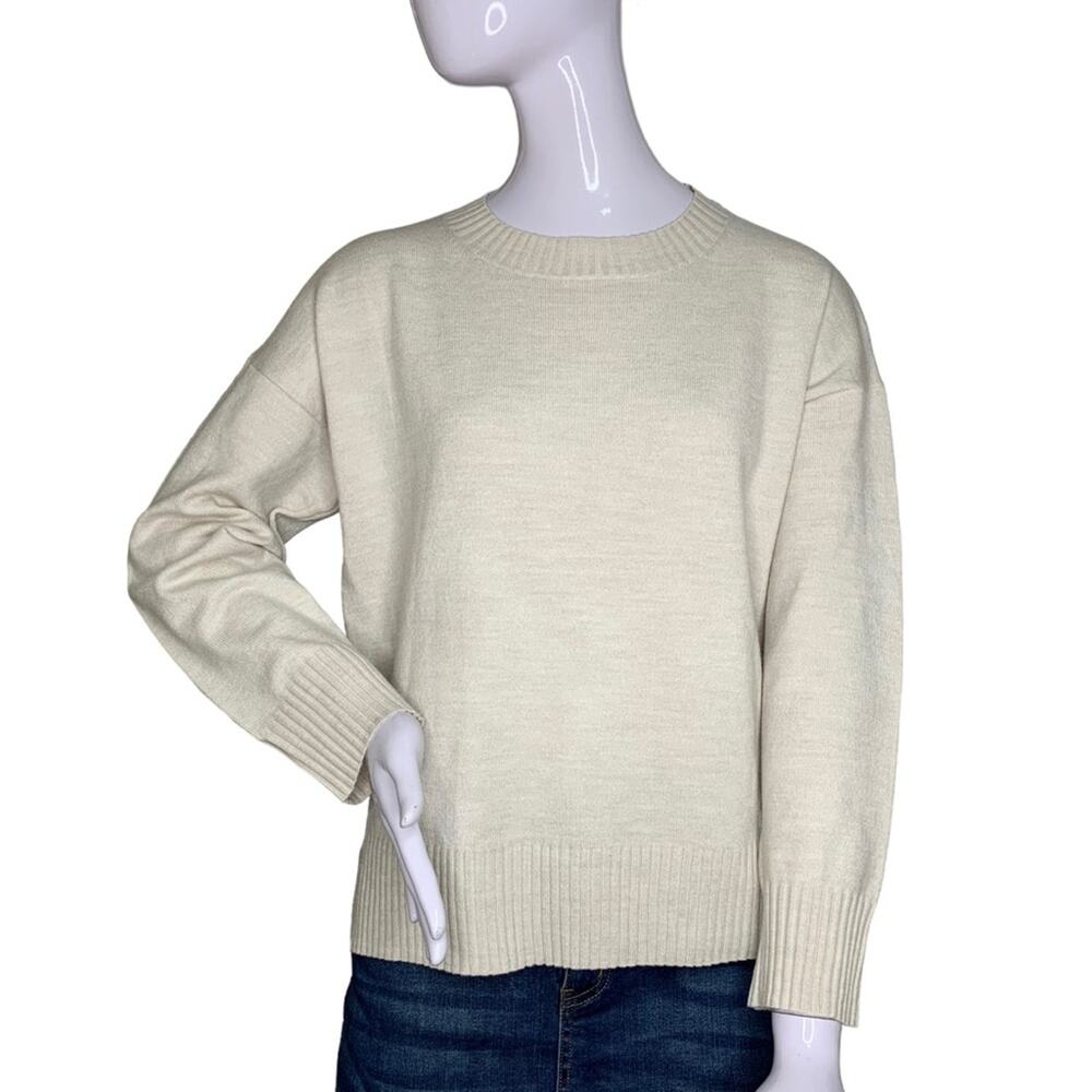 French Connection NWT Fine Knit Crewneck Long Sleeve Size S Light Oatmeal Color